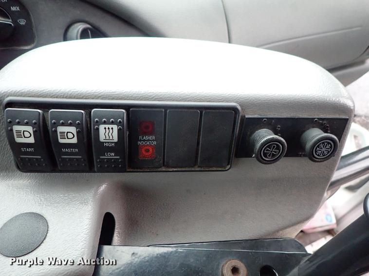 image for item FH9860 2005 Ford E450 school bus