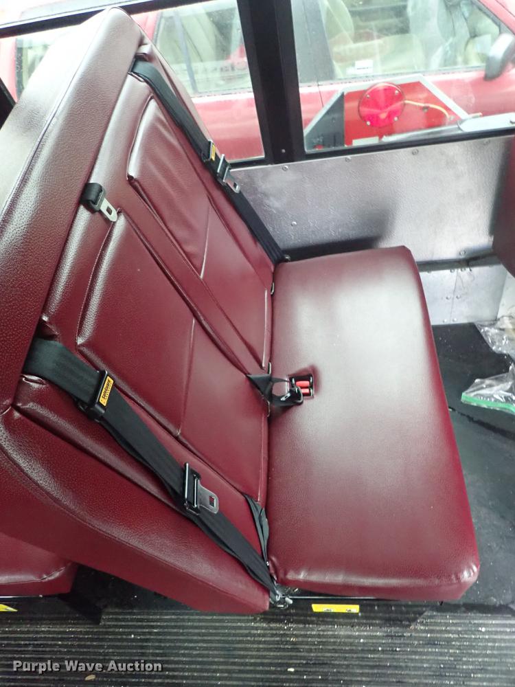 image for item FH9860 2005 Ford E450 school bus