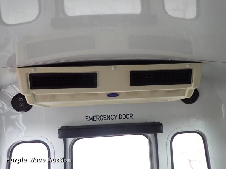 image for item FH9860 2005 Ford E450 school bus