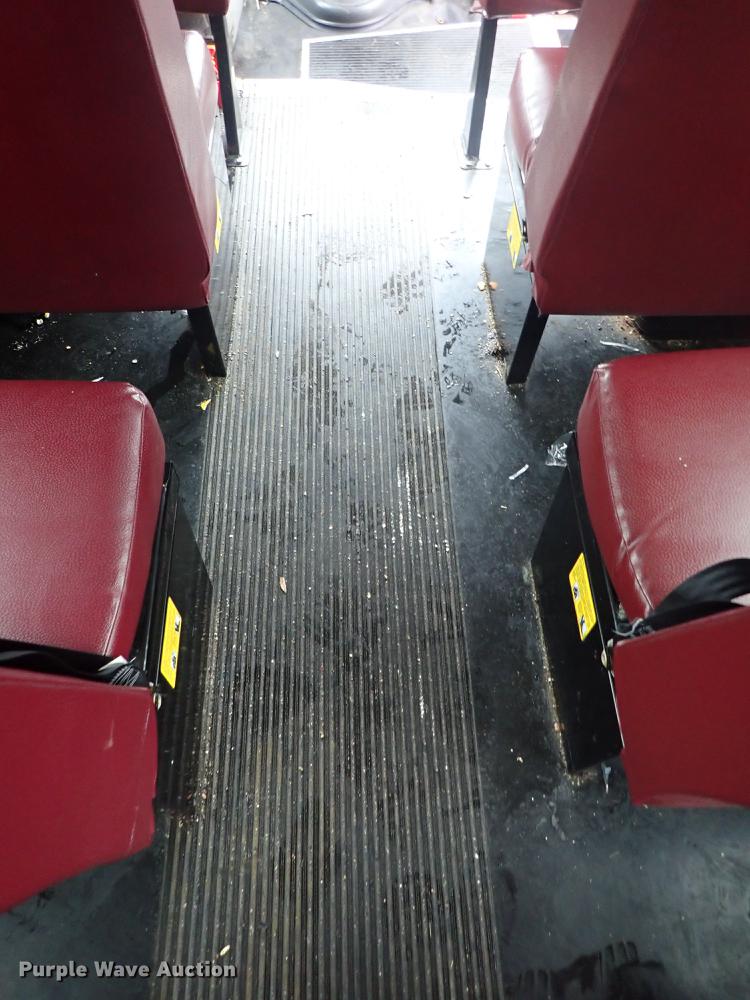 image for item FH9860 2005 Ford E450 school bus