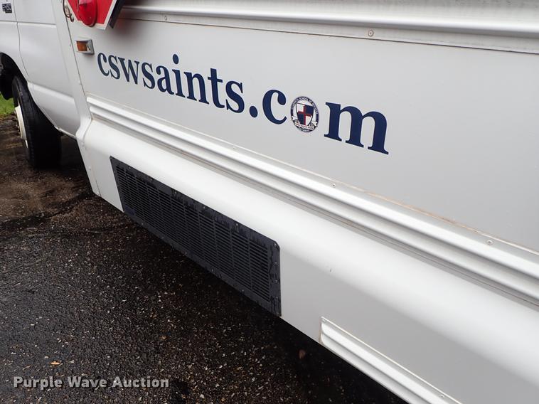 image for item FH9860 2005 Ford E450 school bus