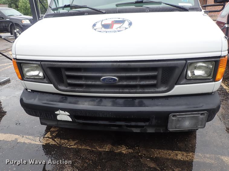 image for item FH9860 2005 Ford E450 school bus