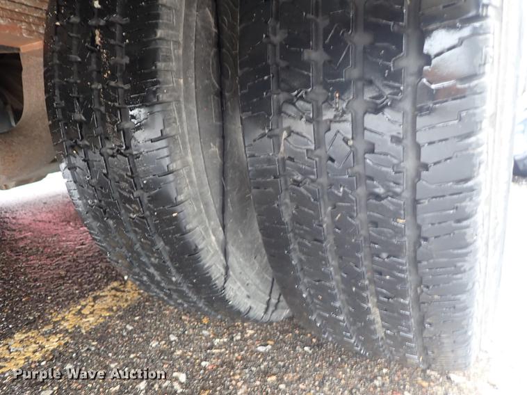 image for item FH9860 2005 Ford E450 school bus