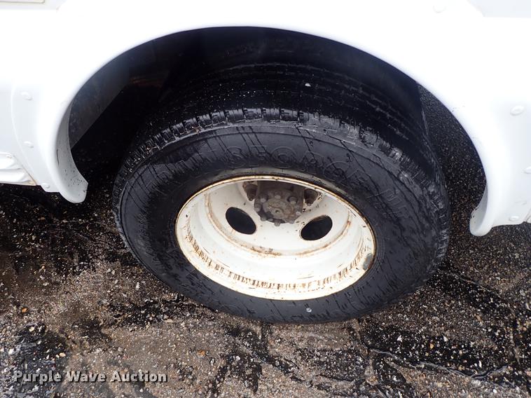 image for item FH9860 2005 Ford E450 school bus