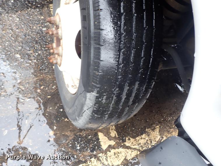 image for item FH9860 2005 Ford E450 school bus