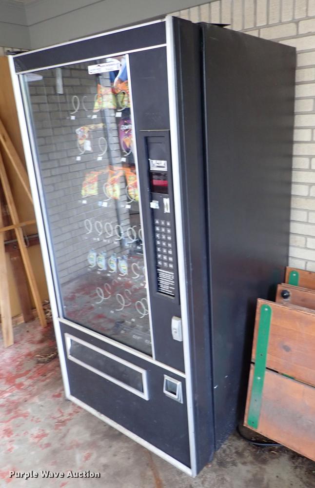image for item FH9862 Vending machine