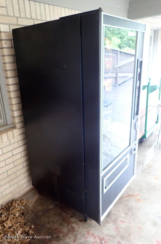 image for item FH9862 Vending machine