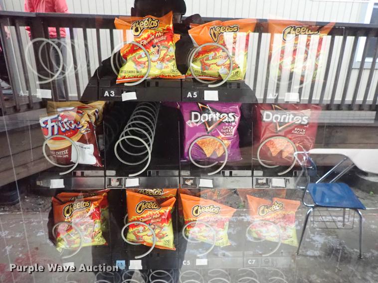image for item FH9862 Vending machine