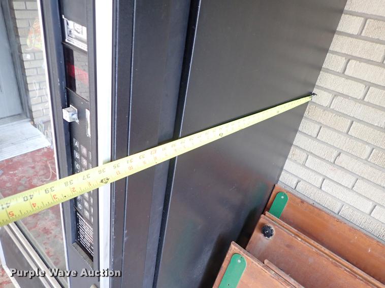 image for item FH9862 Vending machine