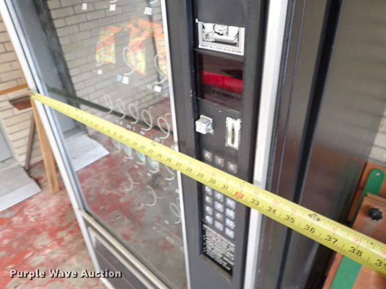 image for item FH9862 Vending machine