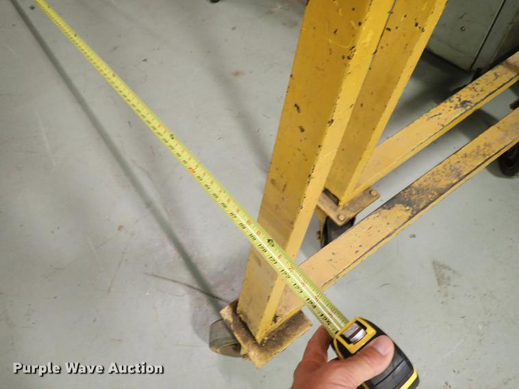 image for item FH9895 (2) A-frame hoists