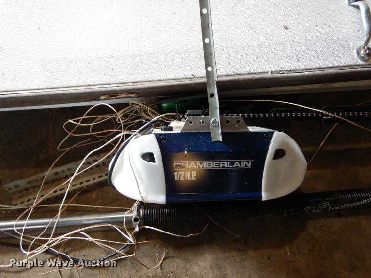 image for item FI9584 Garage door and appliances