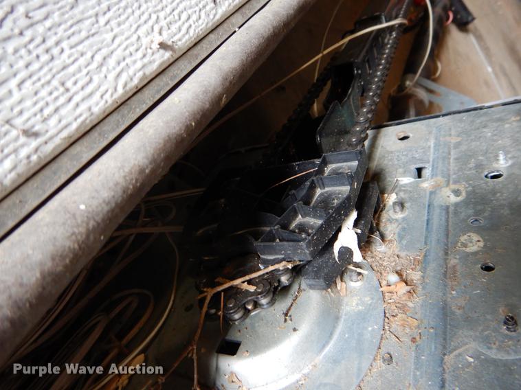 image for item FI9584 Garage door and appliances