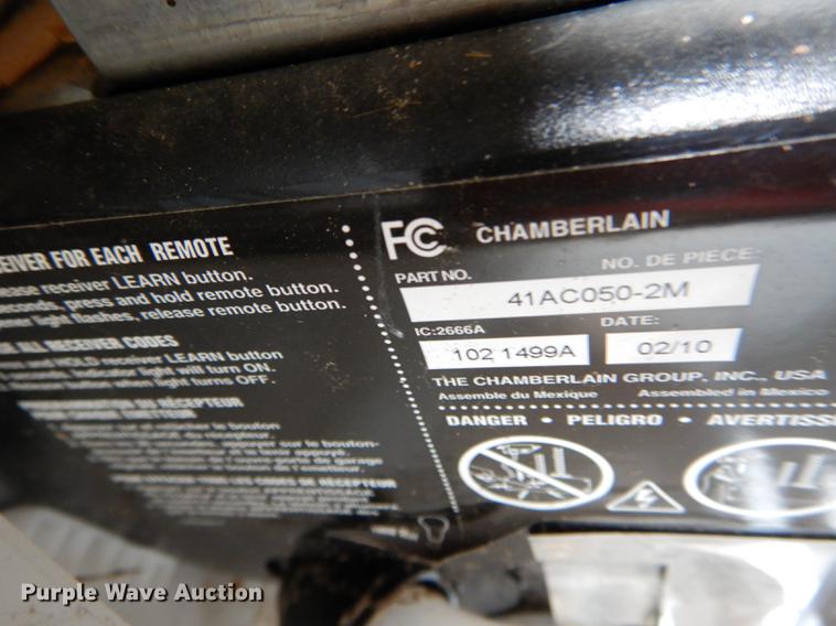 image for item FI9584 Garage door and appliances