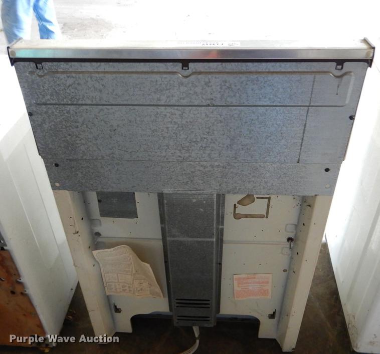 image for item FI9584 Garage door and appliances