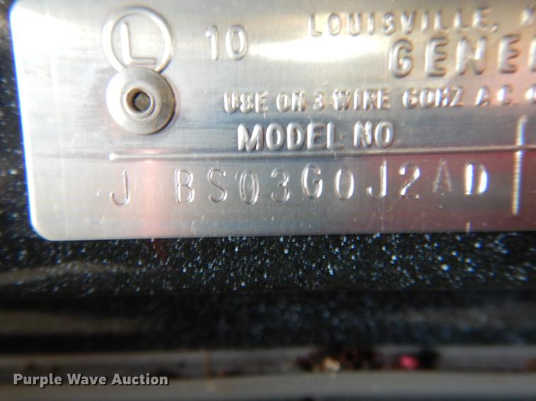 image for item FI9584 Garage door and appliances