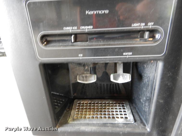 image for item FI9584 Garage door and appliances