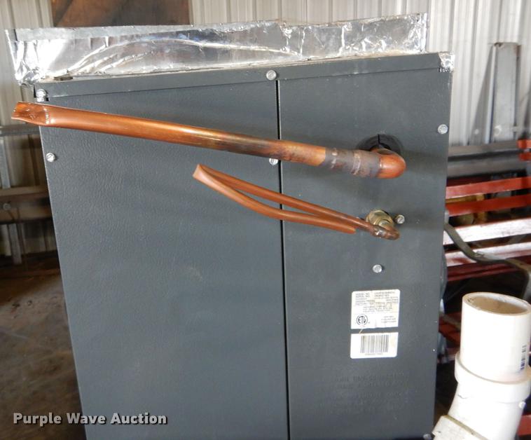 image for item FI9585 Goodman AC and heat unit