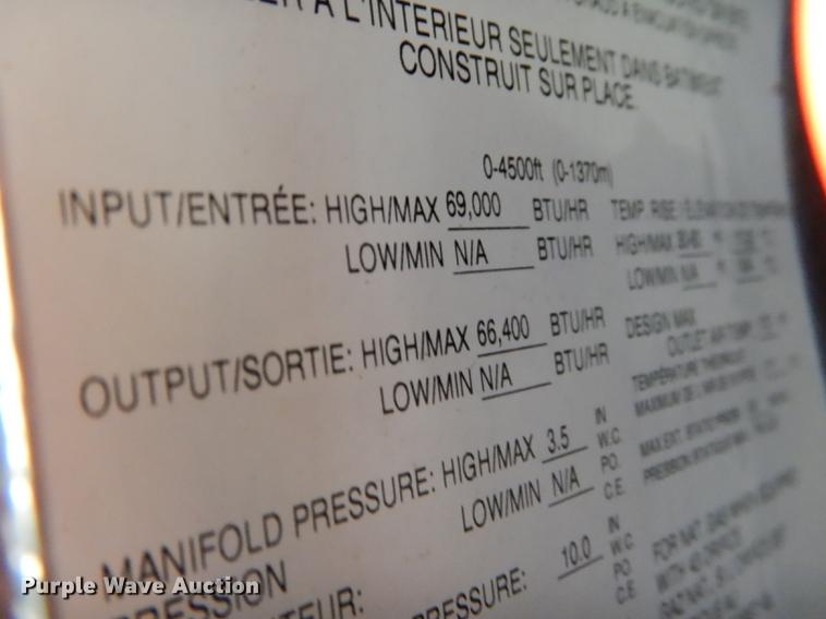 image for item FI9585 Goodman AC and heat unit