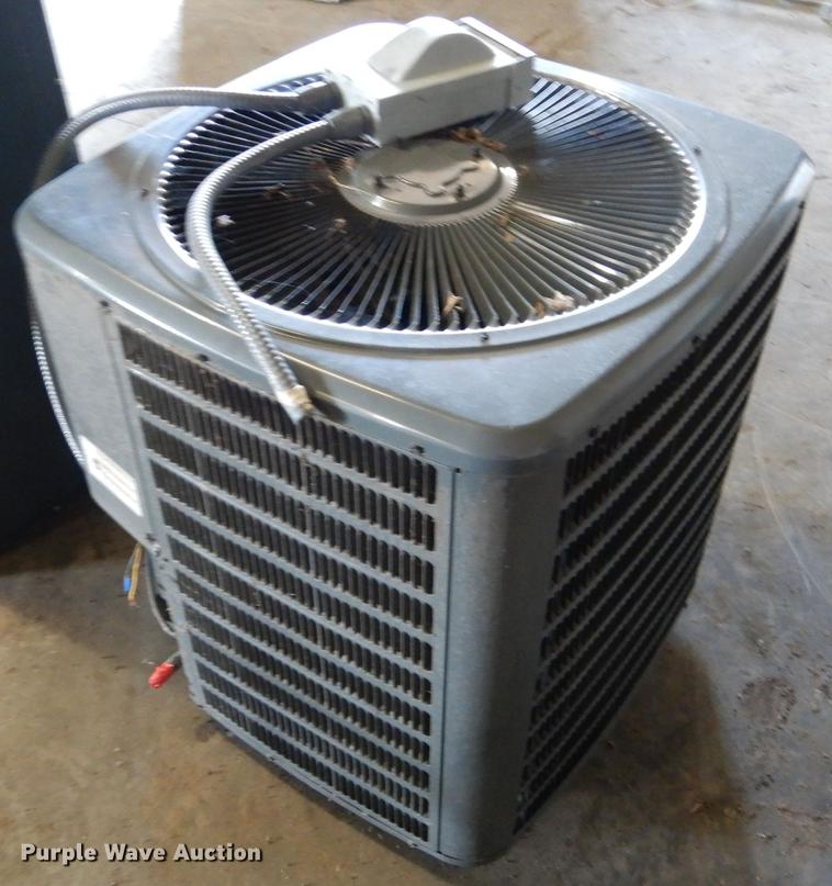 image for item FI9585 Goodman AC and heat unit