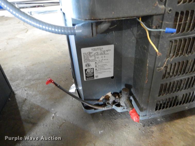 image for item FI9585 Goodman AC and heat unit