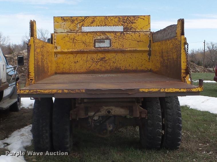 image for item FM9252 1967 Ford 600 dump truck