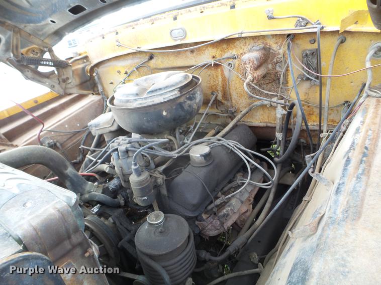 image for item FM9252 1967 Ford 600 dump truck