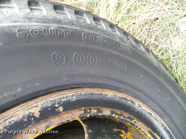 image for item FM9252 1967 Ford 600 dump truck