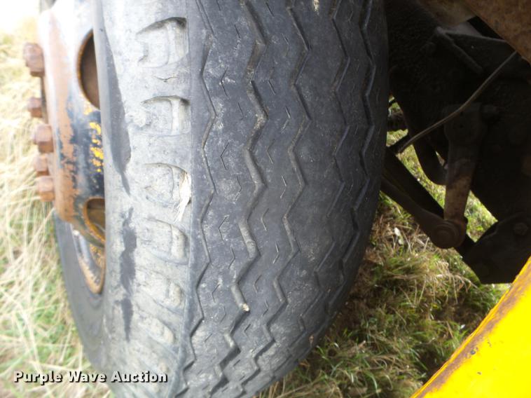 image for item FM9252 1967 Ford 600 dump truck