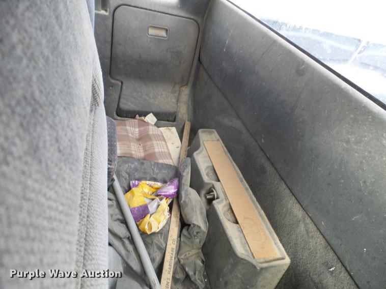 image for item FM9253 1997 GMC Sonoma Ext. Cab pickup truck