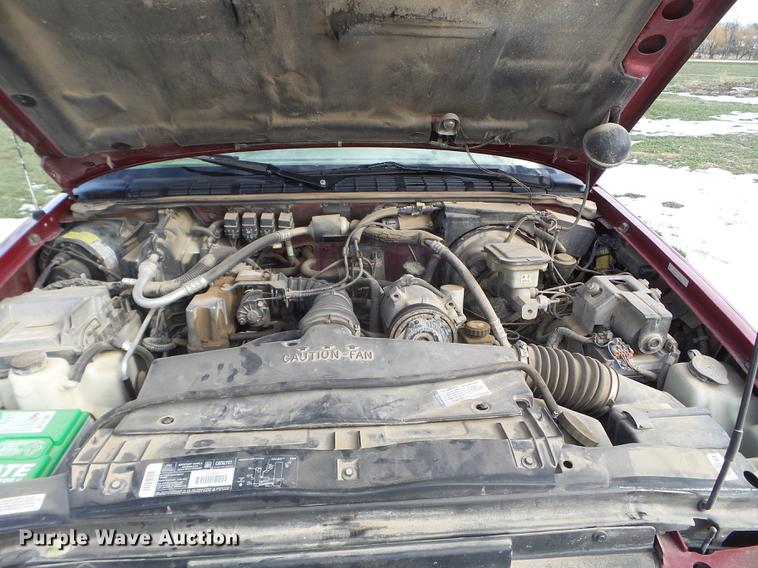 image for item FM9253 1997 GMC Sonoma Ext. Cab pickup truck