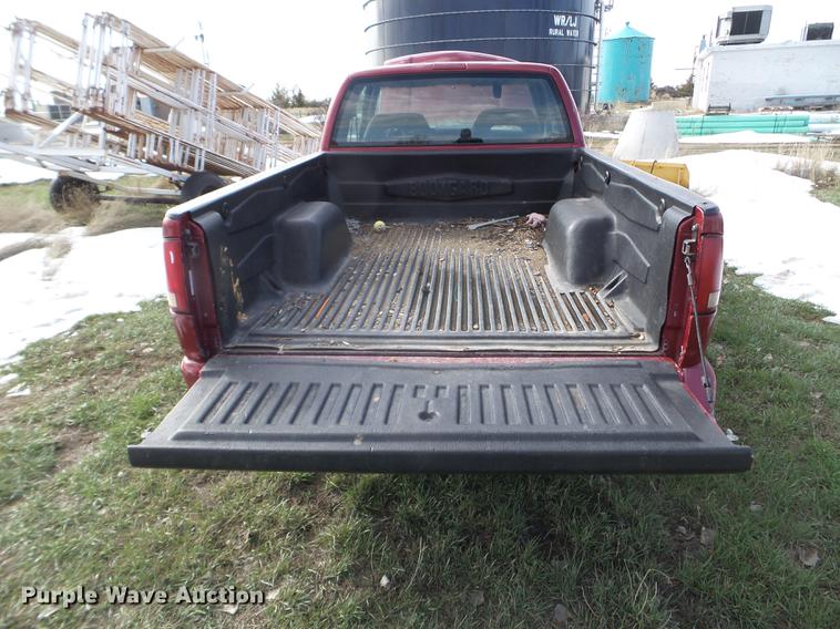 image for item FM9253 1997 GMC Sonoma Ext. Cab pickup truck