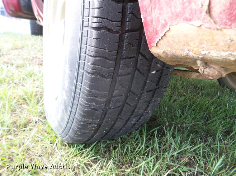 image for item FM9253 1997 GMC Sonoma Ext. Cab pickup truck