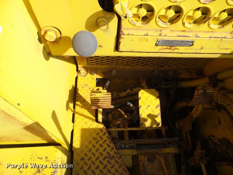 image for item FM9254 1965 Allis Chalmers HD-7G track loader