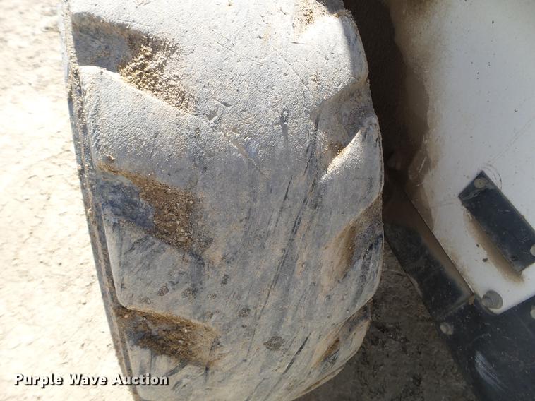 image for item FM9255 1997 Bobcat 763 skid steer