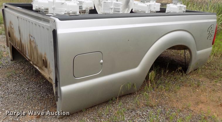 image for item FO9995 2013 Ford F350 pickup truck bed