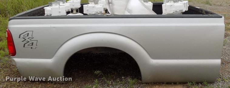 image for item FO9995 2013 Ford F350 pickup truck bed