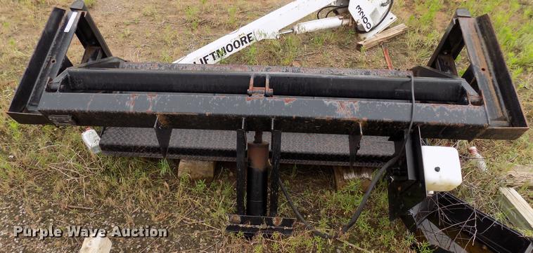 image for item FO9998 Maxon end gate lift