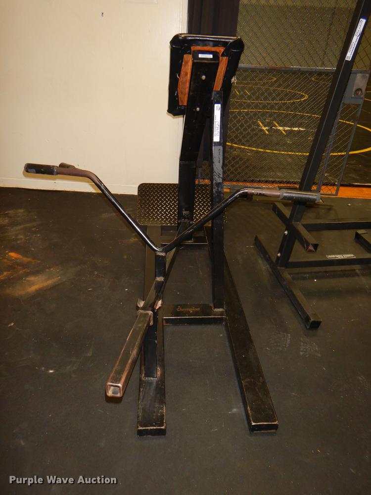 Exercise equipment in Kansas City, KS Item FQ9820 sold Purple Wave