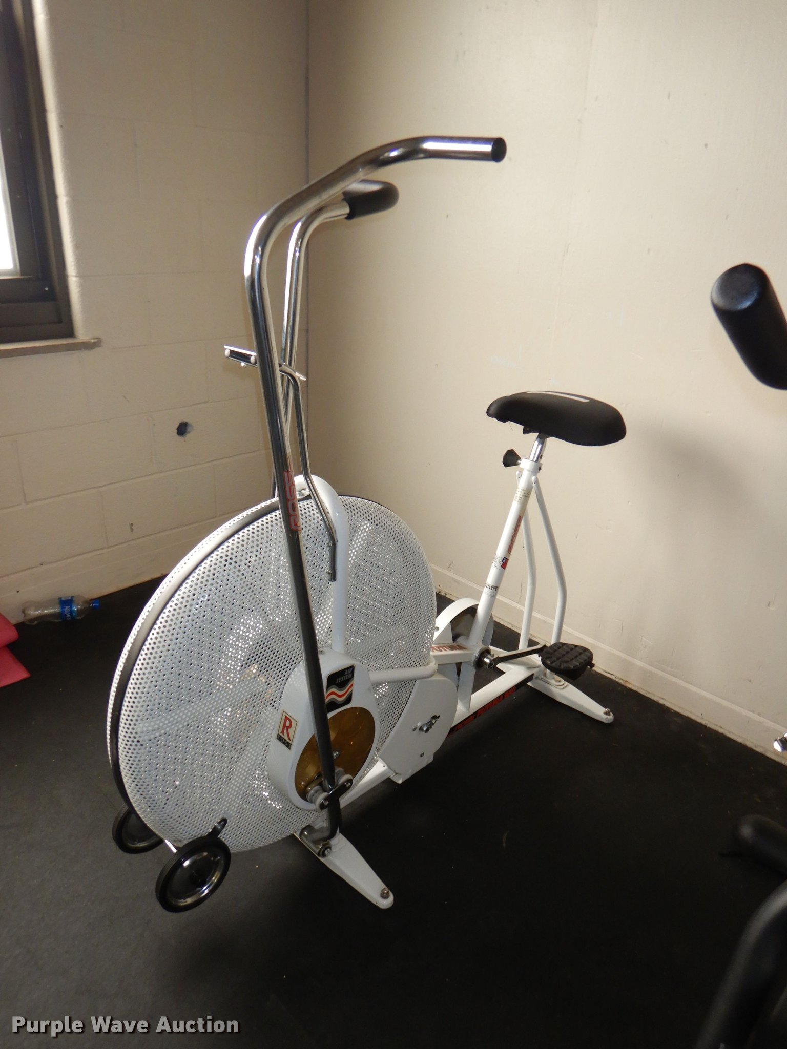 (3) exercise bikes in Kansas City, KS Item FQ9826 sold Purple Wave