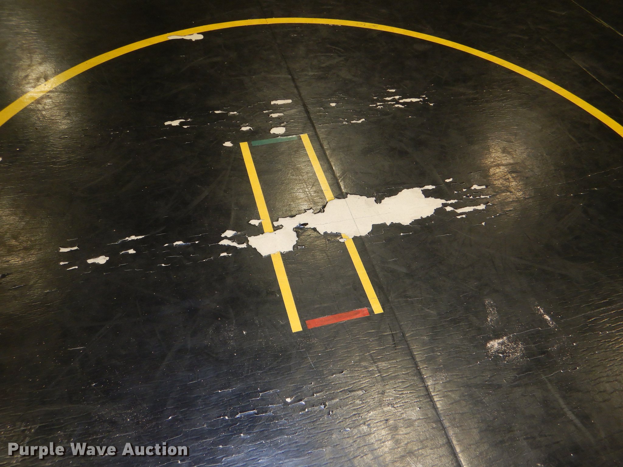 (7) mats in Kansas City, KS Item FQ9830 sold Purple Wave