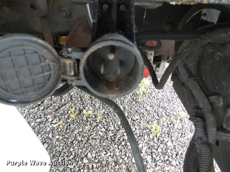 image for item CD9613 2006 Ford F650 Super Duty truck cab and chassis