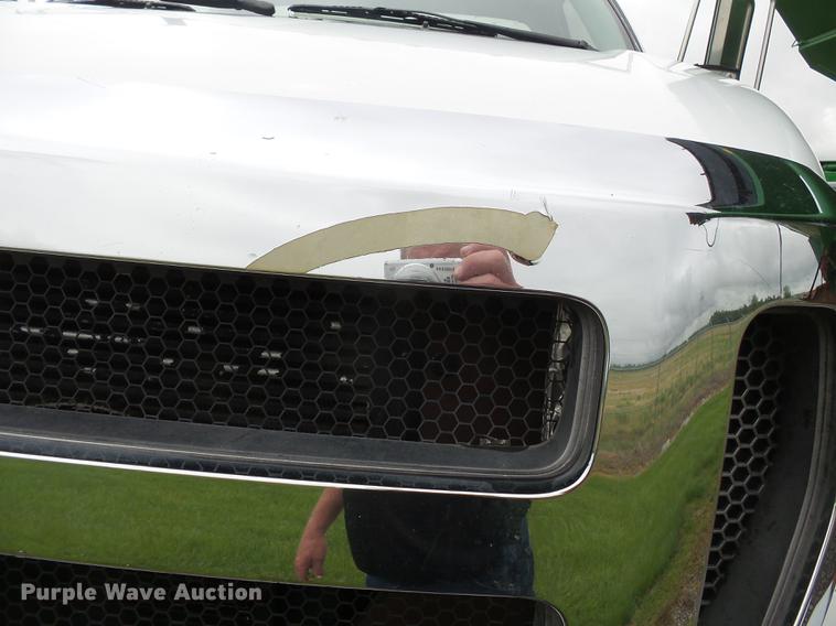 image for item CD9613 2006 Ford F650 Super Duty truck cab and chassis