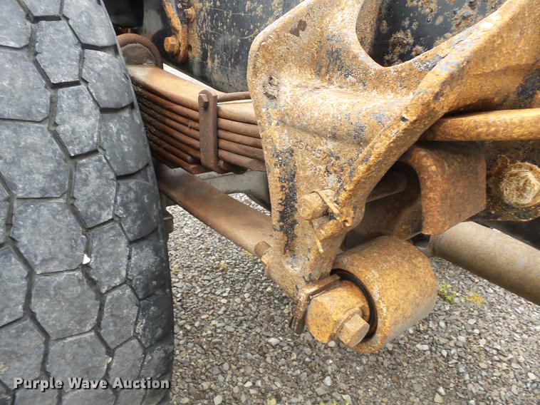 image for item CD9613 2006 Ford F650 Super Duty truck cab and chassis