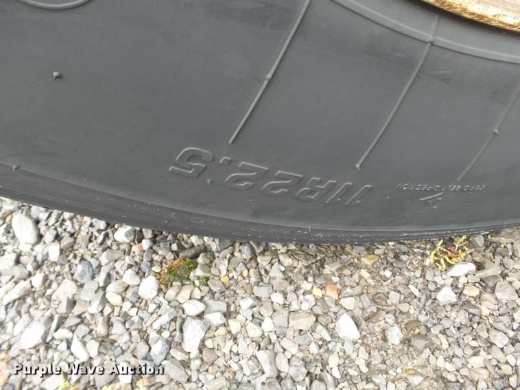 image for item CD9613 2006 Ford F650 Super Duty truck cab and chassis