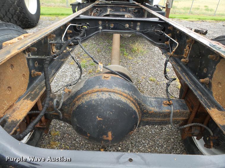 image for item CD9613 2006 Ford F650 Super Duty truck cab and chassis