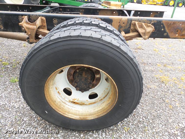 image for item CD9613 2006 Ford F650 Super Duty truck cab and chassis