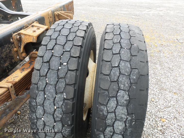 image for item CD9613 2006 Ford F650 Super Duty truck cab and chassis