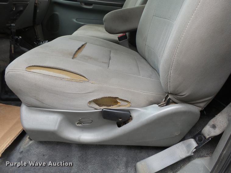 image for item CD9613 2006 Ford F650 Super Duty truck cab and chassis