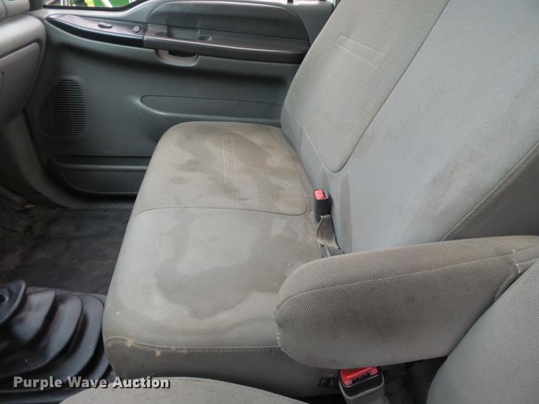 image for item CD9613 2006 Ford F650 Super Duty truck cab and chassis